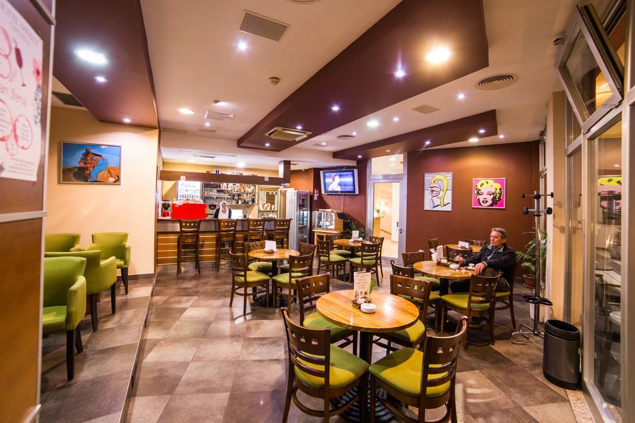 Hotel Merlot Opuzen  Екстериор снимка