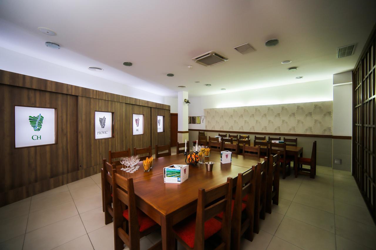 Hotel Merlot Opuzen  Екстериор снимка