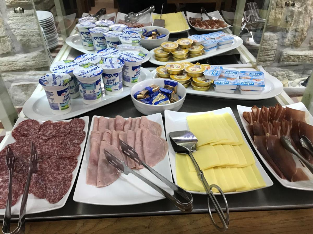 Hotel Merlot Opuzen  Екстериор снимка